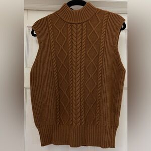 Joilette Roll Neck Vest